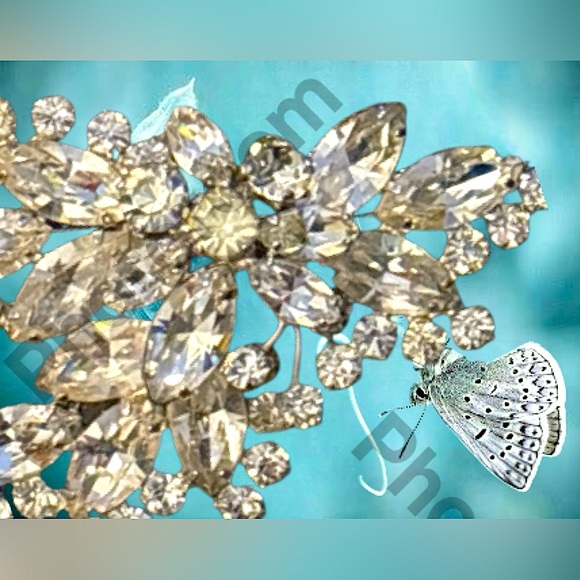 Vintage Old Hollywood Elegant Rhinestone Brooch - Picture 5 of 8